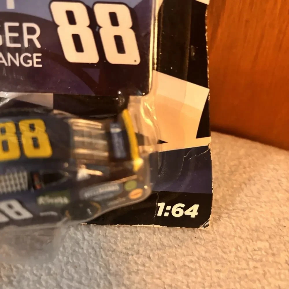 Dale Earnhardt Jr 2021 NASCAR Authentics Wave 10 Fight Hunger 88 1:64 Diecast